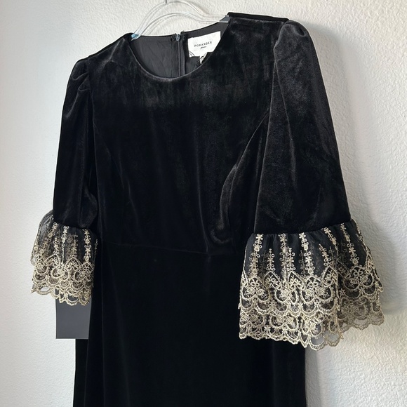 Tuckernuck Pomander Place size XXXL Lilith long dress black velvet gold lace NEW - Picture 7 of 14